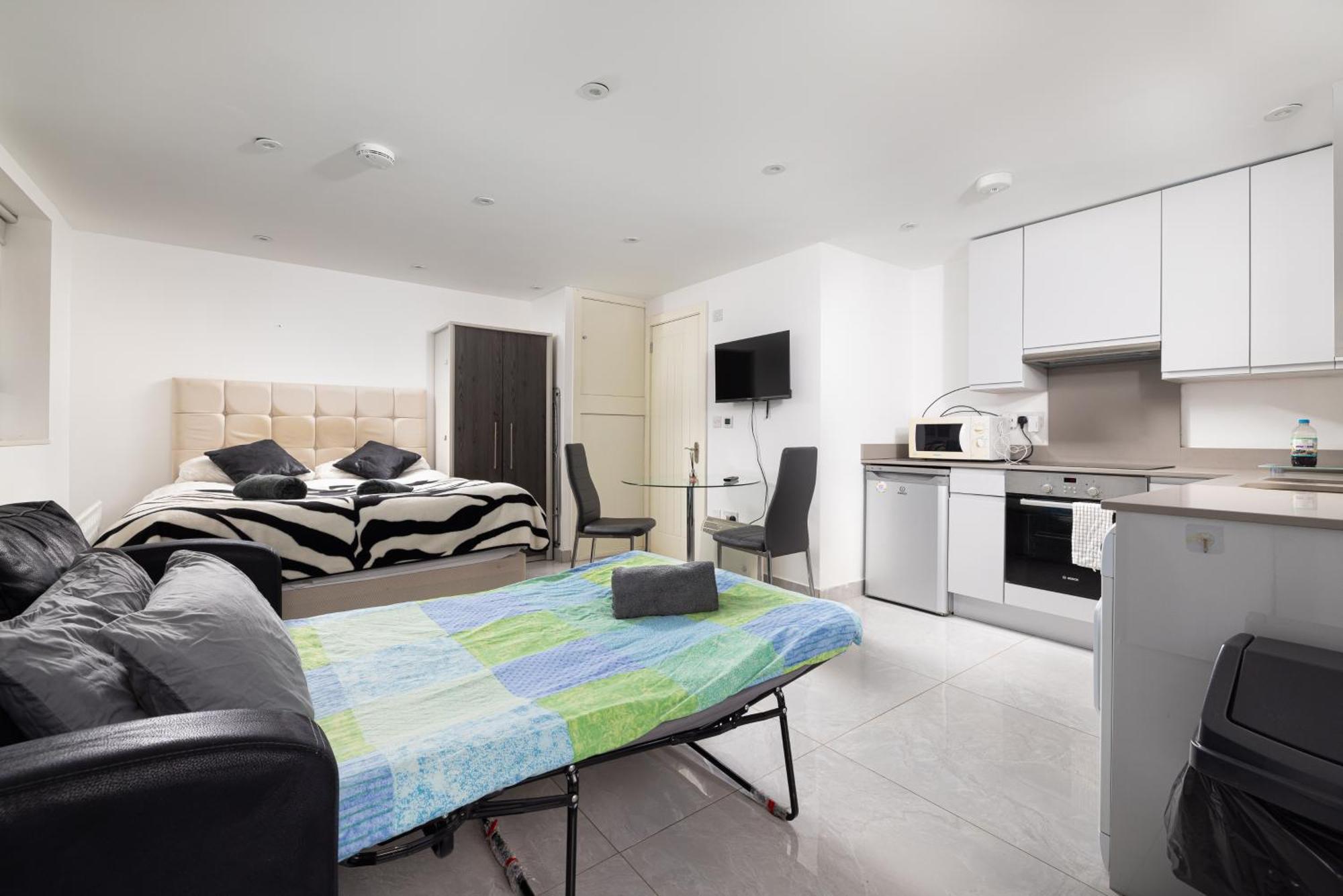 Apartment Beautiful Garden Nw4 *